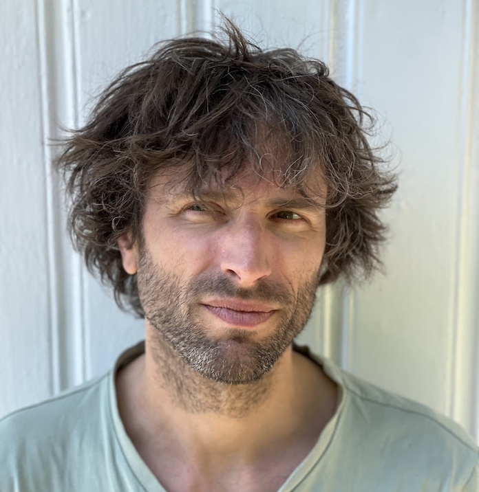 Under the Radar (@under_radar_mag) on Twitter photo Norwegian space disco mastermind Lindstrøm (<a href="/feedelity/">Hans-Peter Lindstrøm</a>) has announced a new album, "Everyone Else is a Stranger" on Smalltown Supersound (<a href="/supersound/">Smalltown Supersound</a>), and shared its first single, “Syreen.” undertheradarmag.com/news/lindstrom… Norwegian space disco mastermind Lindstrøm (<a href="/feedelity/">Hans-Peter Lindstrøm</a>) has announced a new album, "Everyone Else is a Stranger" on Smalltown Supersound (<a href="/supersound/">Smalltown Supersound</a>), and shared its first single, “Syreen.” undertheradarmag.com/news/lindstrom…