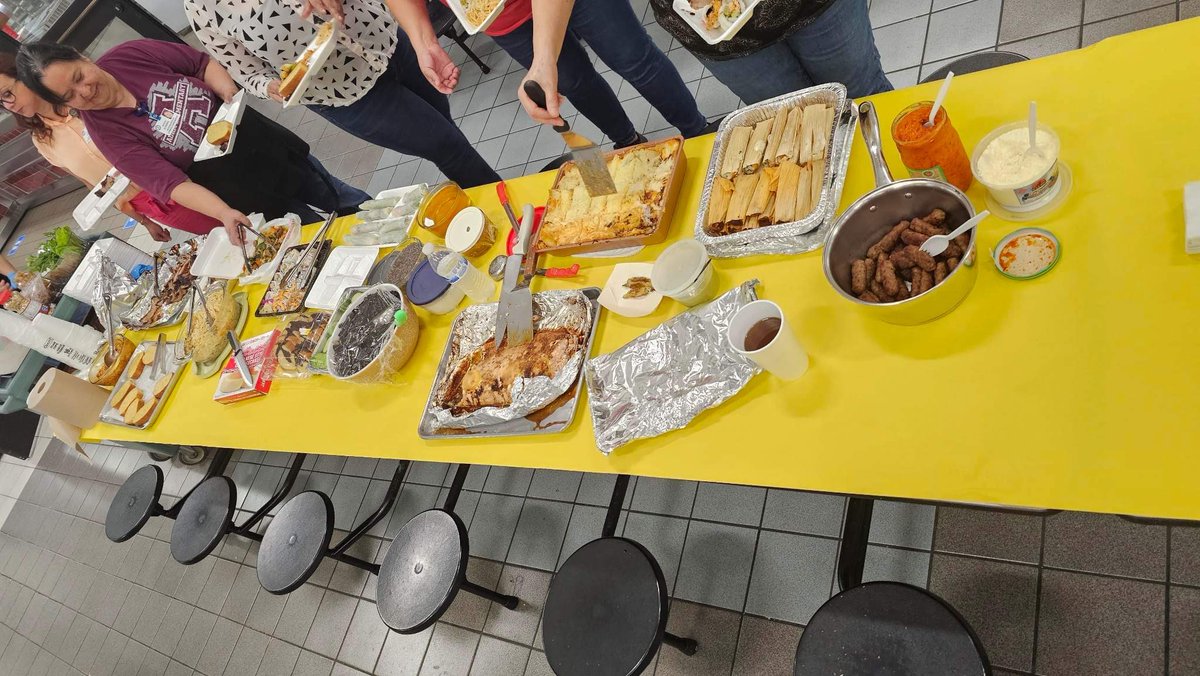 5/26/23 QA’s @JoyHayes2018 & @PowerUpDiana  Visiting @AdamElementary  Last Day of school year 2022-2023 for Staff. Thank you Lisa & Team for graciously inviting us to join you 💗 @CyFairISD @PowerUpCafe  @CFISDnoticias @nokidhungry #Hungerheroes #Nokidhungry @monaribby