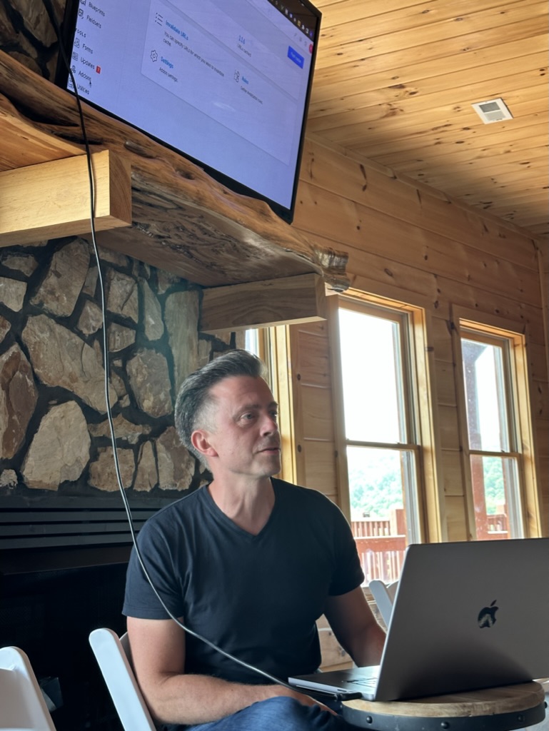 Statamic tweet media