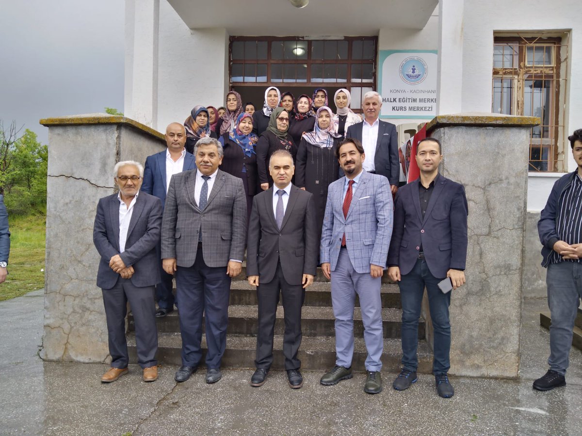 KadEgitim's tweet photo. Şahören Mahallesi Köy Yaşam Merkezi El Sanatları kursumuzun yıl sonu sergisinin açılışı yapılmıştır.
@gokhanmurat1 @kadinhanimem @HalisUnal @konyamem https://t.co/GhY1Vg5nAE