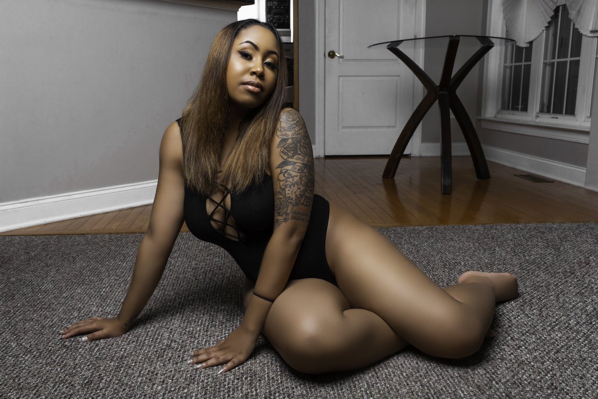 Model: Maria 

Photographer: @_john_west

#dmv #dmvphotographer #dcphotographer #boudoir #model #blackmodel #after12am #photograghy #photographer