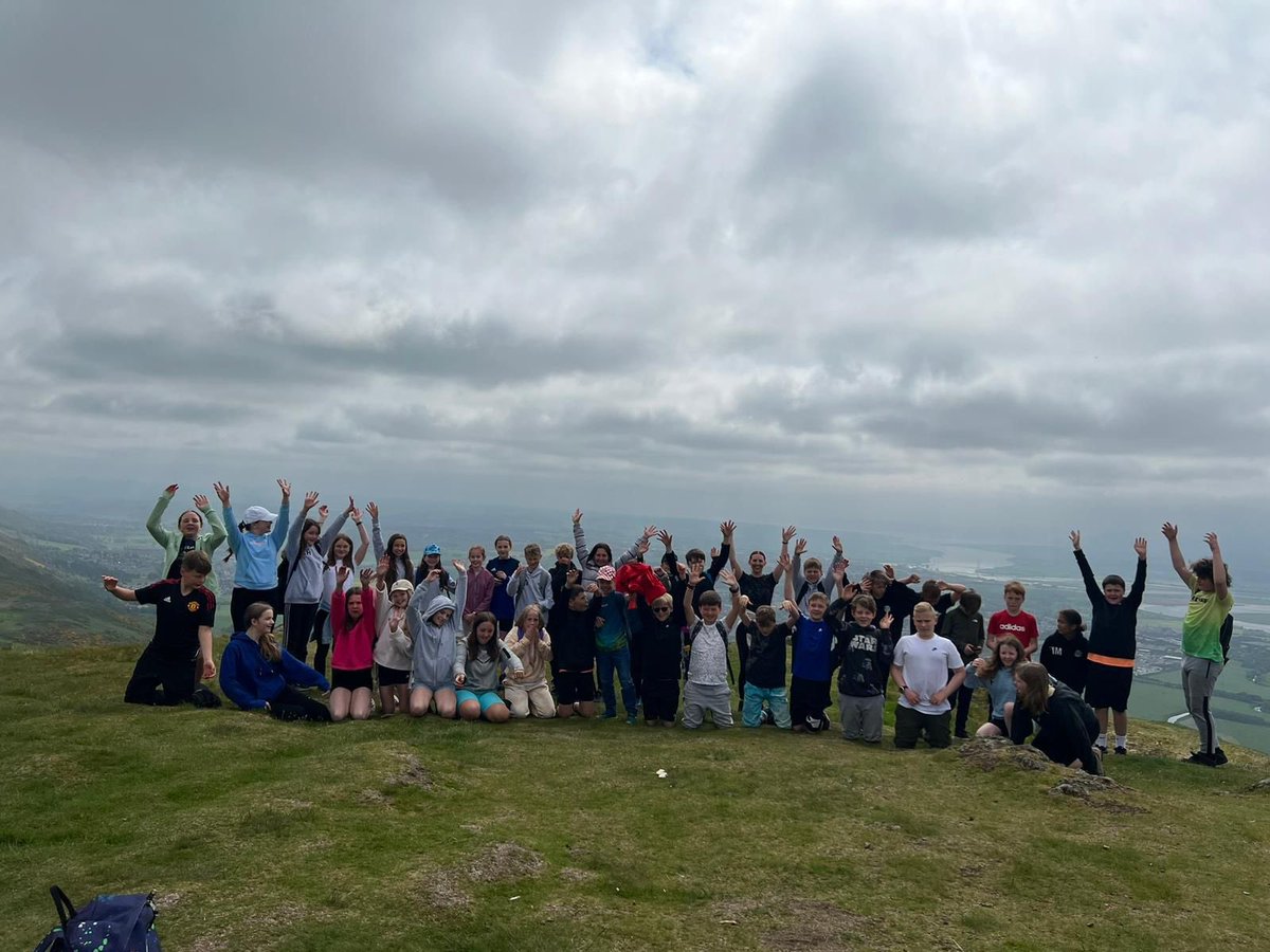 Menstrie Primary School tweet media