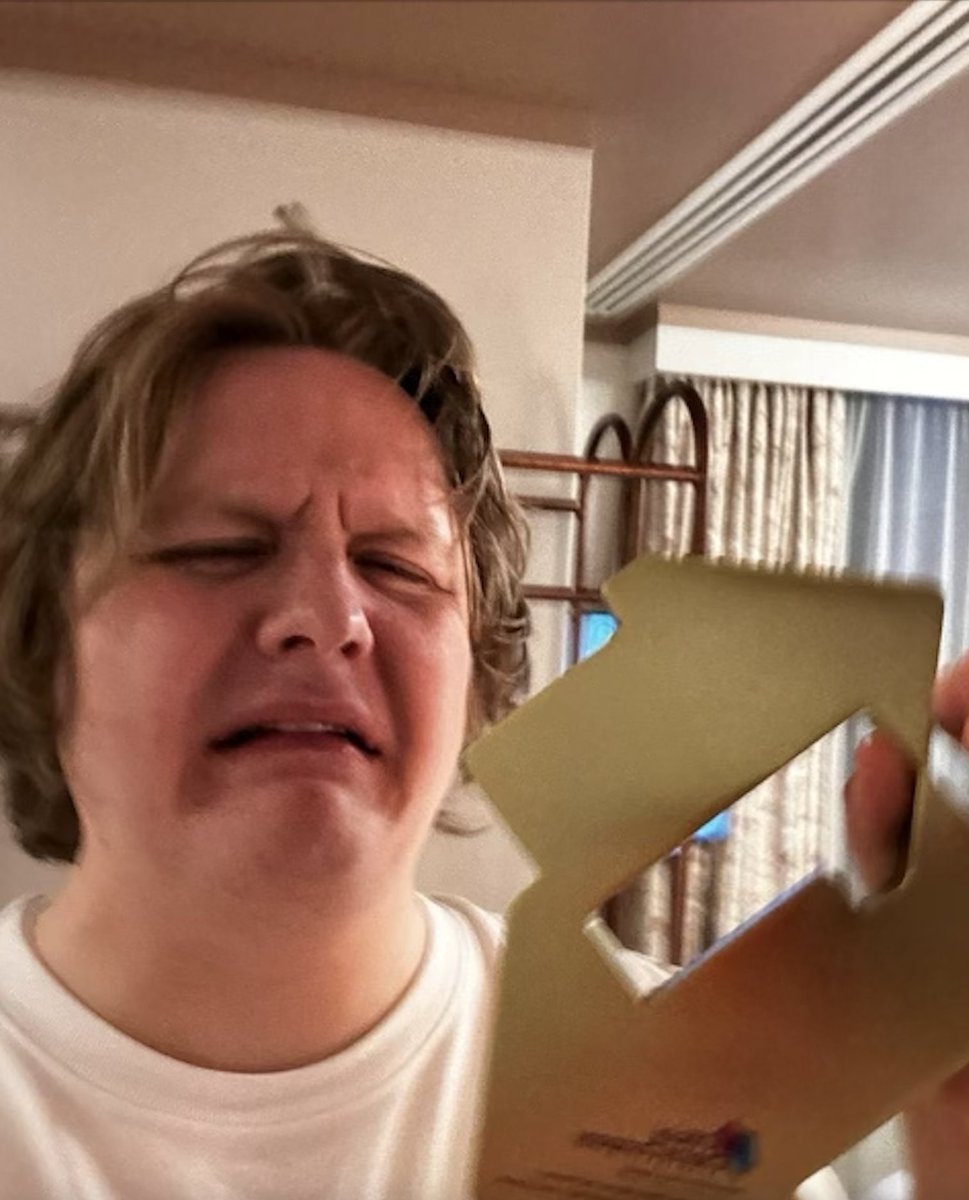 LewisCapaldi tweet picture