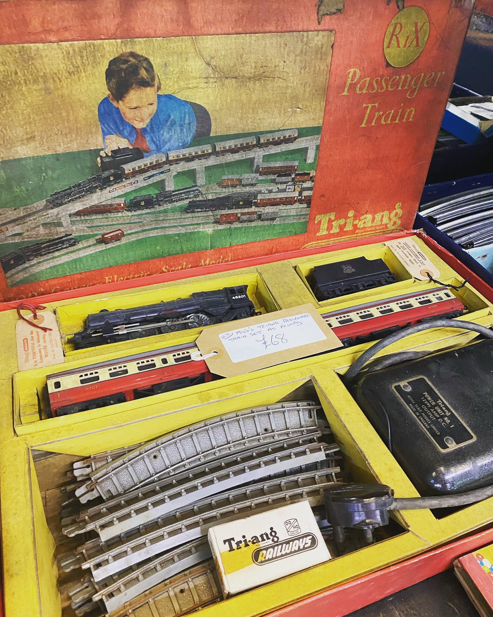 1950’s Triang passenger train set…. #modeltrain #triangtrain #triangtrainset #toytrainset #50stoys #fridaynight #astraantiquescentre #hemswell #lincolnshire