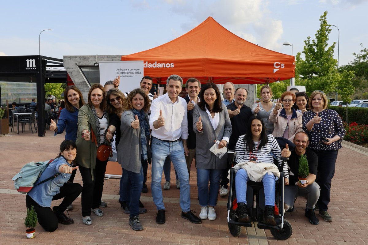 Tu voto es clave el #28M para que un partido responsable y moderno como <a href="/CiudadanosCs/">Ciudadanos 🇪🇸🇪🇺</a> sea decisivo y #Toledo deje atrás dos décadas de conformismo

Hoy se lo hemos trasladado a los vecinos de nuestro barrio con más Historia, el Casco; el más poblado, el Polígono; y uno con mucho