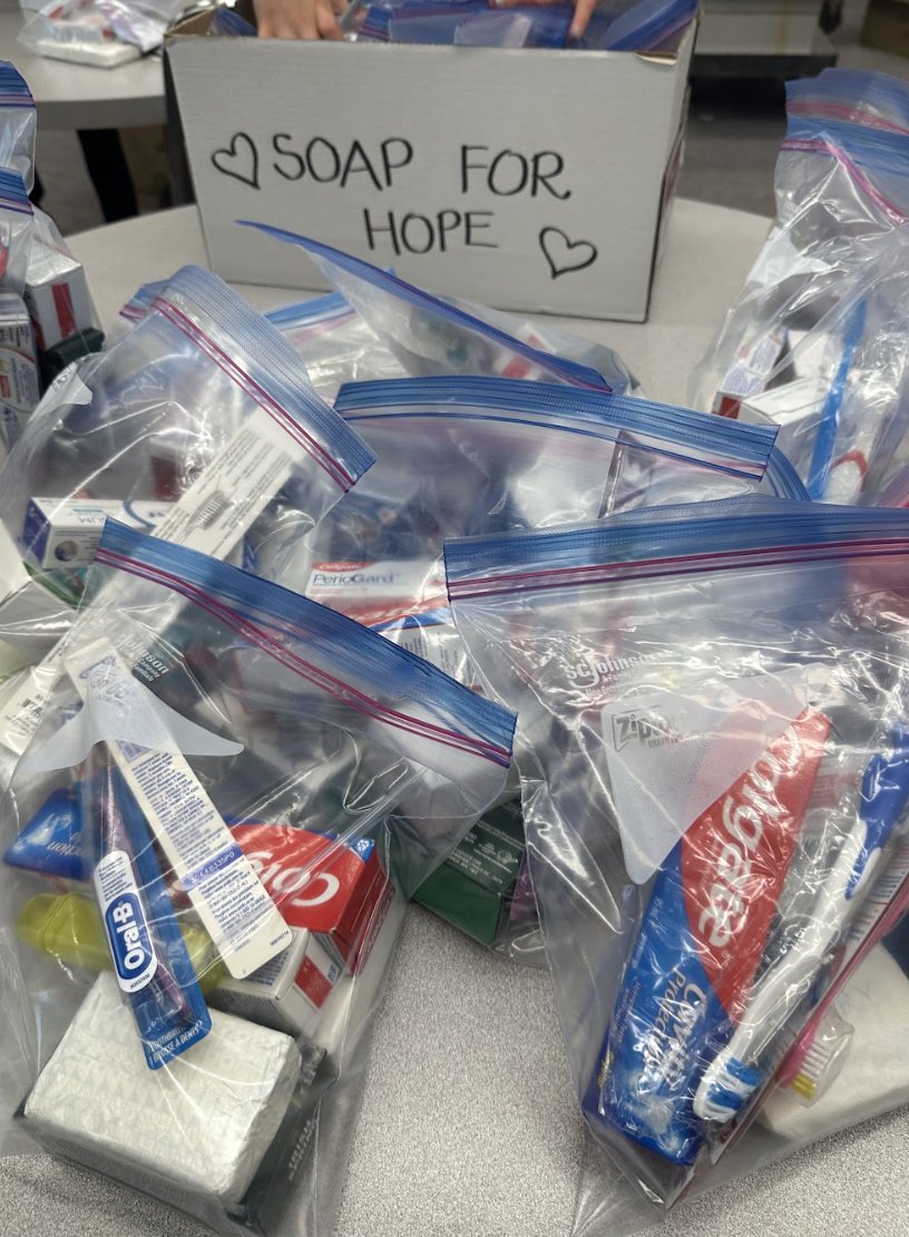 StAndrew_ycdsb's tweet image. It was such a beautiful day for our Intermediate students at the Luke 4:18 Symposium at the CEC. We are fortunate that we were a part of this special experience surrounded by so many inspiring students and educators. 🫱🏼‍🫲🏾 #FeeltheSpirit #GetInvolved #MakeaDifference @RelDept_YCDSB