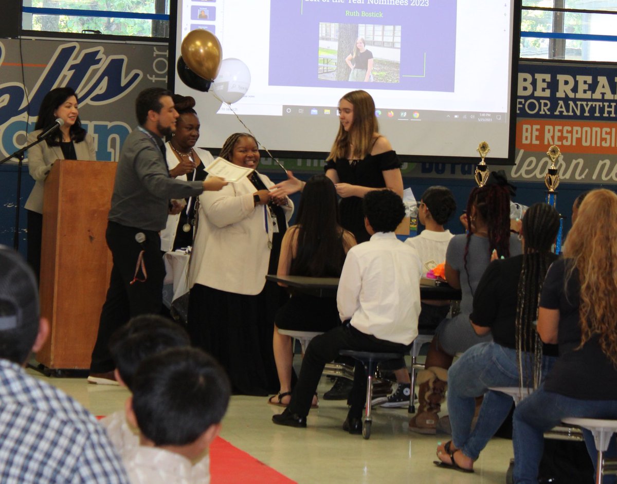 CounselAMS's tweet photo. A great way to start wrapping up the school year by celebrating our award winning 🎉 @AldineMS_AISD scholars. @Counseling_AISD @SPeralta_AMS @ALewis_AMS #coltsdeserveit https://t.co/18avtQyl1Z