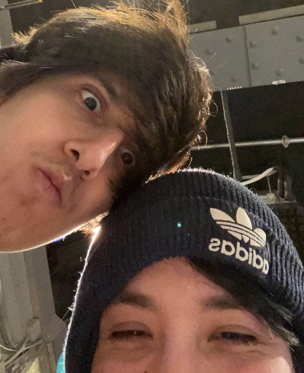 ElAlexQuackity's tweet photo. hace un año conocí a este Guapote https://t.co/TT5Vh5xWYR