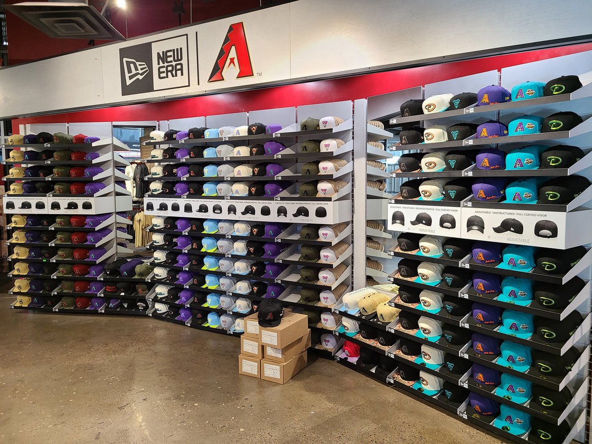 Its been a busy two weeks getting ready for this weekend. The most fitted styles we have ever carried at once, 7 new customs, and 3 player inspired tees https://t.co/QjoACr51Ou