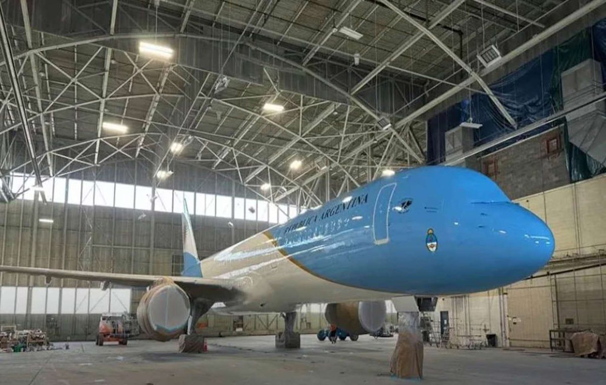 Siguen las críticas a la riesgosa maniobra del nuevo avión presidencial al llegar a la Argentina: “Fue un papelón” masnoticias.live/index.php/poli…