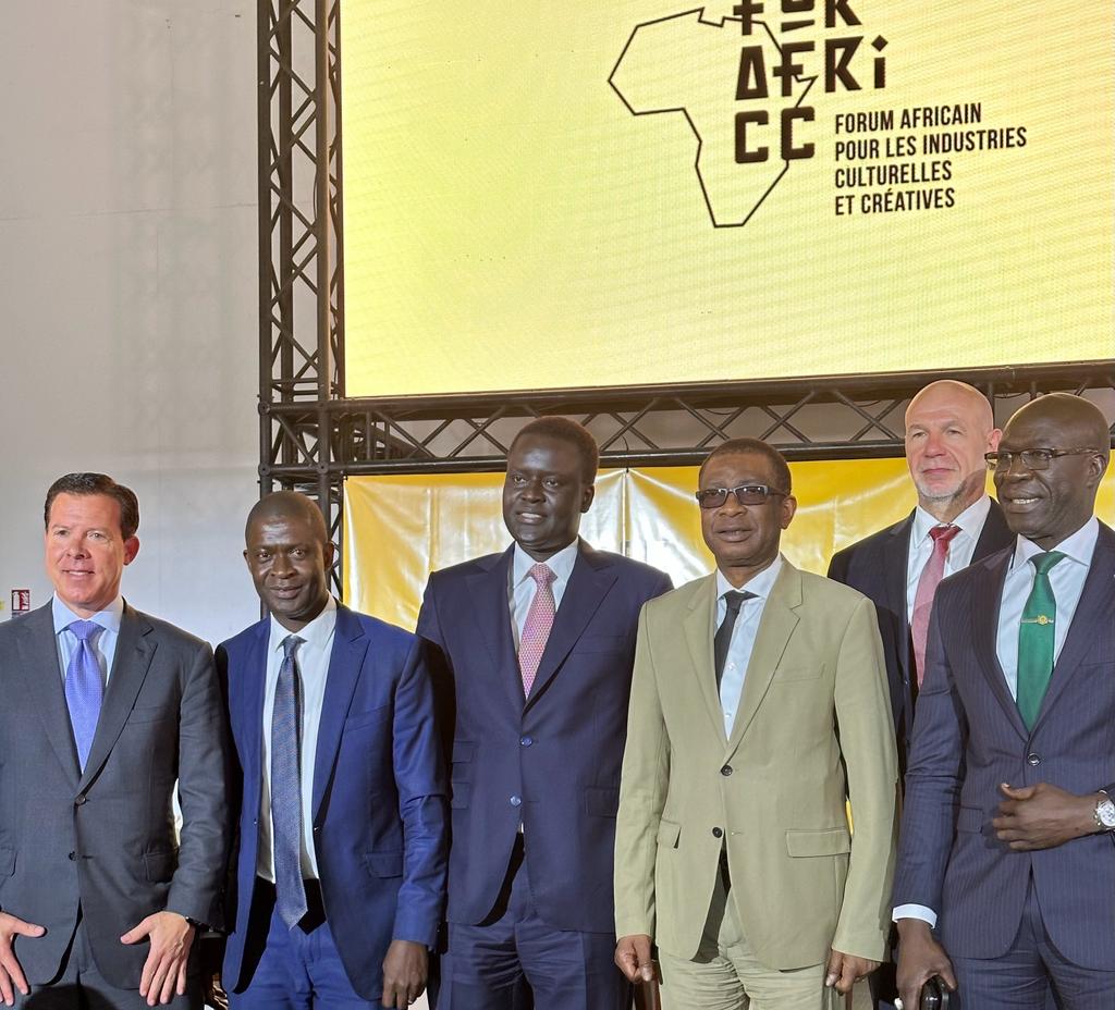 IFC_fr's tweet photo. 🎙️ « Nous croyons au potentiel de la créativité et de la culture pour façonner un avenir plus inclusif & équitable », affirme William Sonneborn d'IFC lors de son intervention au forum #FORAFRICC organisé par @YoussoundourSN et @FYNICC. #IFCimpact https://t.co/wSIJdoKAE4
