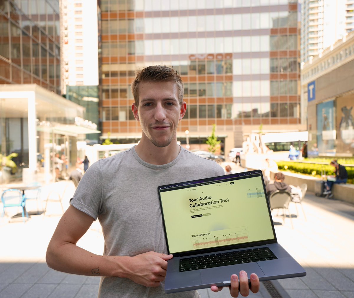 TwanLuttik's tweet image. I’m happy to say that I have launched my project on Product Hunt, and I can’t describe the feeling that I have reached this milestone while living in a completely different country and surrounded by amazing people. producthunt.com/products/strea…