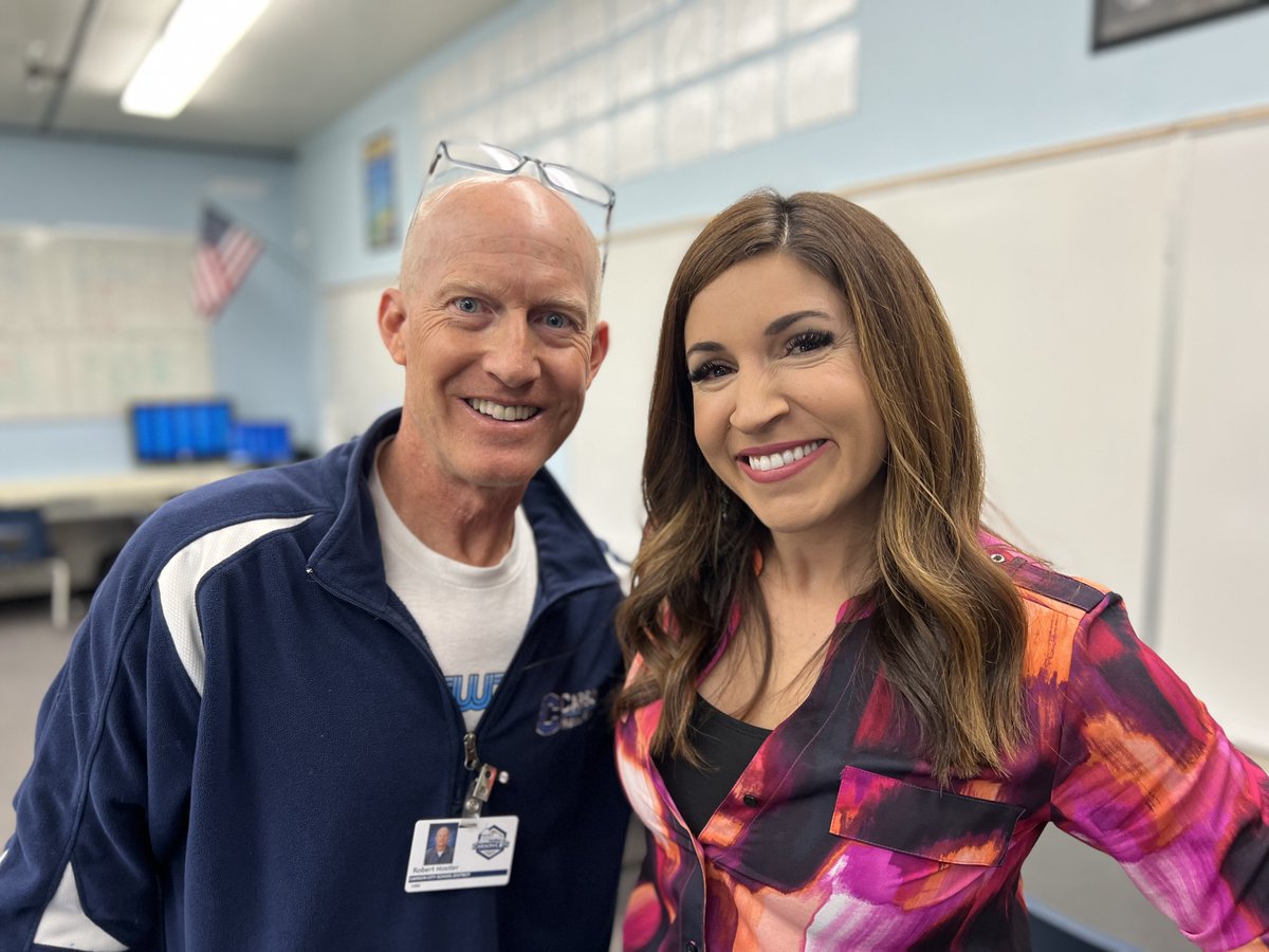 carsonschools's tweet photo. Thanks to @KTVN's Kristen Remington for joining the Carson Middle School morning newscast announcements at CMNEWZ LIVE. The students loved having her. https://t.co/yy1hVPVGWb