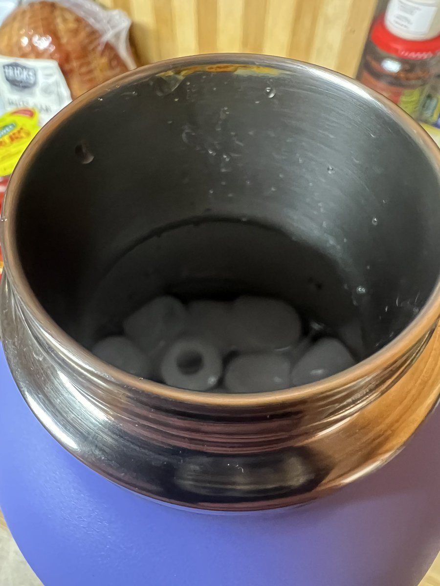 ShultzWarren's tweet photo. @HydroFlask is this normal
?  Rust on my $60 water bottle that was bought Wednesday from #academysports #hydroflask https://t.co/wspnpKSCzn