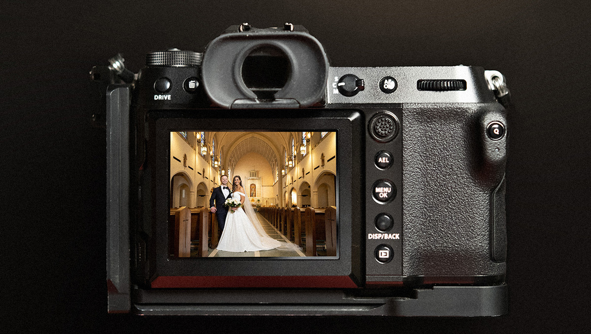 Is the Fujifilm GFX 100S Too Much for Weddings?  dlvr.it/SphYNf