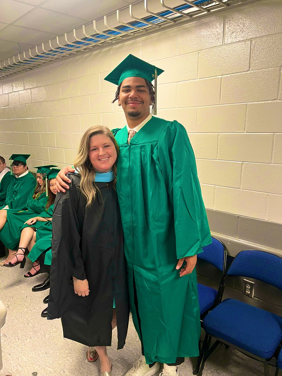 ChaseSpanish's tweet photo. Headed back to my roots to see my babies graduate today. 💚

I don’t know why I even wear make up to these things anymore 😭😭😭 https://t.co/1P4kZ7MIJE