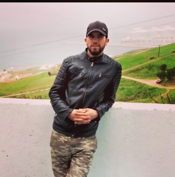 AbdnbiLazzaz's tweet photo. Hello, I am Abdelnabi from Morocco, I am 35 years old, without work. I want your help https://t.co/3l9DtDtRrw