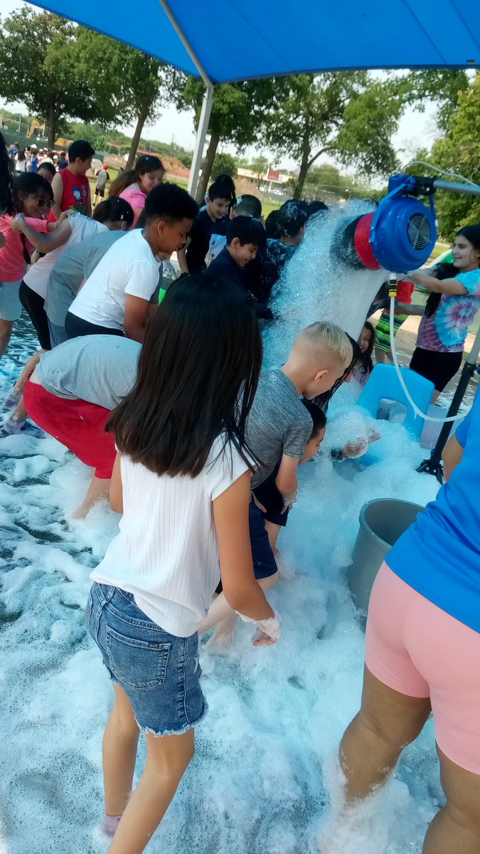 Great day at JHE for our EOY celebration!  <a href="/JHaleyBulldogs/">John Haley Elementary</a>