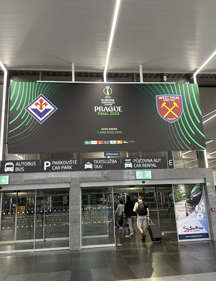 gawn1978's tweet photo. C’mon you irons. Not long now ⚒️⚒️🍺🍺⚒️⚒️ https://t.co/VGo77FlKbj