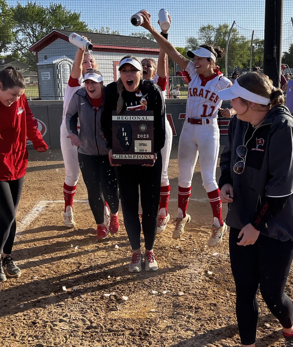 So this just happened #gopirates <a href="/graceadame9/">Grace Adame</a> @palatinesball <a href="/IAPremier_Shrai/">Iowa Premier 18u National - Shraiberg</a>