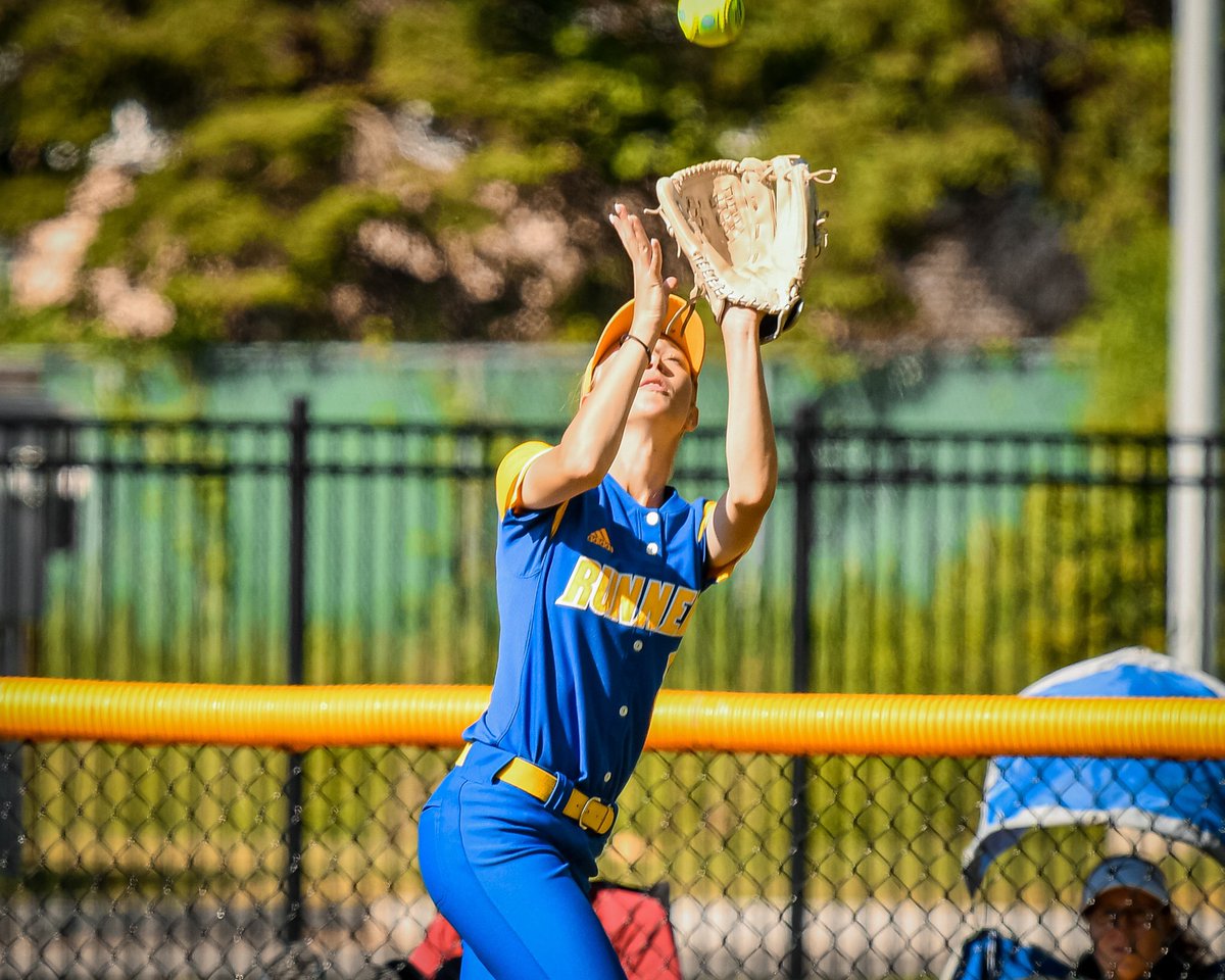 Great day for Roadrunner Softball! 🥎
