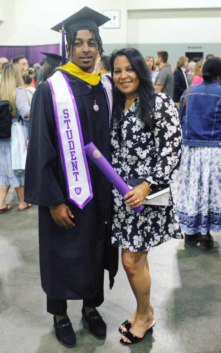 Lili Lopez Smith tweet media