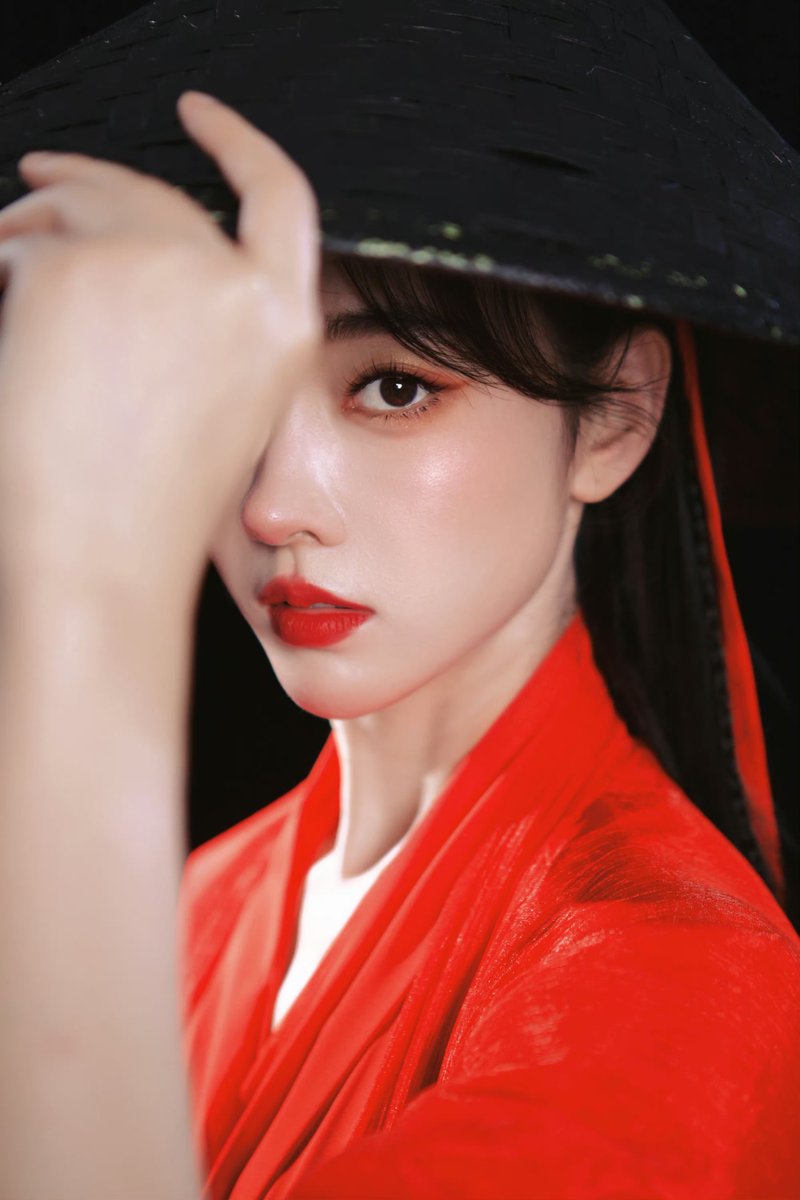 xuanlu ♥️🖤

definitely getting some yiling sect leader vibes here 👀‼️

weibo.com/2090615793/490…