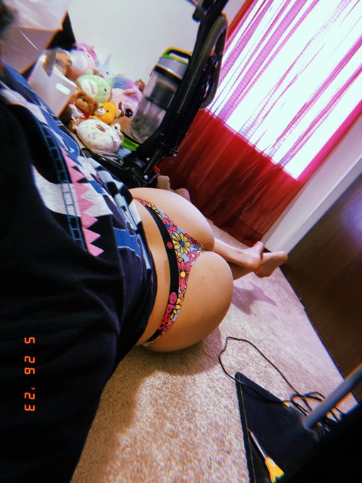 Happy Friday!  #sexy #of #curvy #PSD #mixedgirl https://t.co/maQSBIrCs6<a href="/tag/sexy"class="tags">#sexy</a><a href="/tag/of"class="tags">#of</a><a href="/tag/curvy"class="tags">#curvy</a><a href="/tag/psd"class="tags">#PSD</a><a href="/tag/mixedgirl"class="tags">#mixedgirl</a>