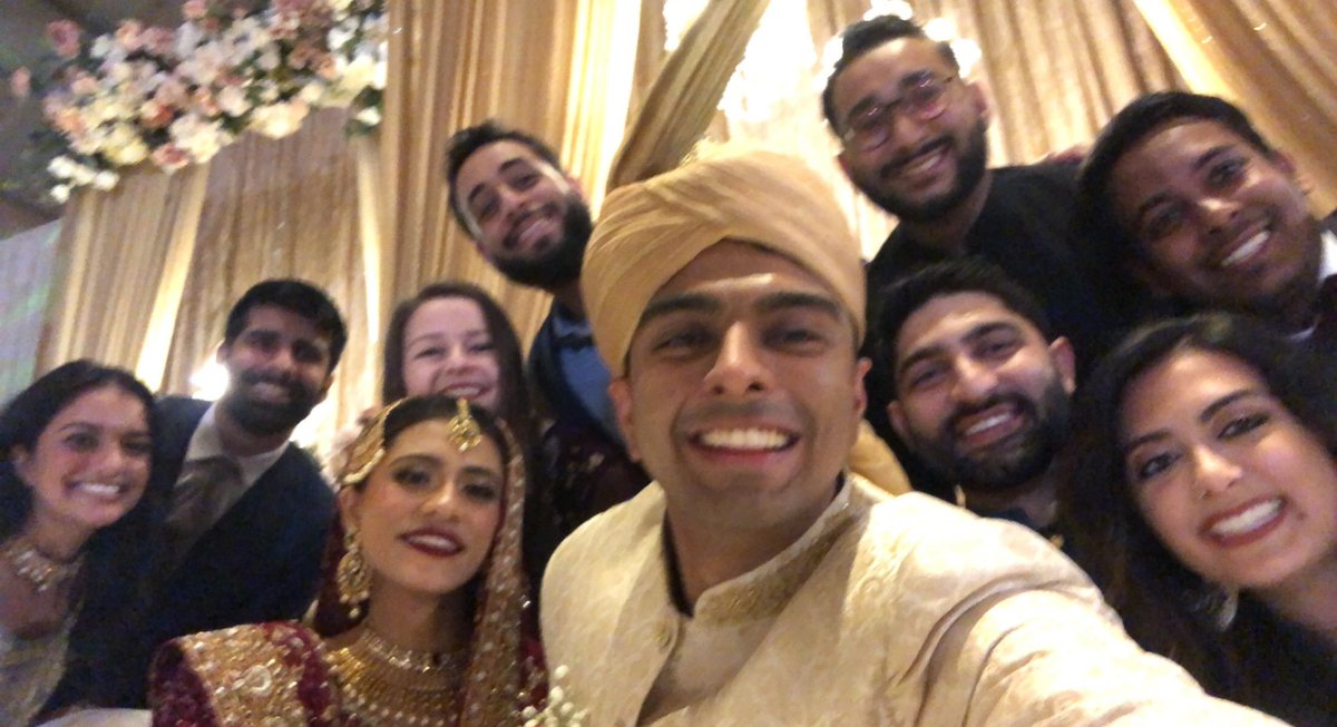 macaron_md_'s tweet photo. My medical school friends are easily among the best friends I’ve ever had and leaving to go to residency was SO sad for me. But I feel so incredibly blessed that we still have our group chat, see each other when we can, and our spouses are all amazing and vibe too 🙏🏼 #medtwitter https://t.co/5vWBr4LV2M