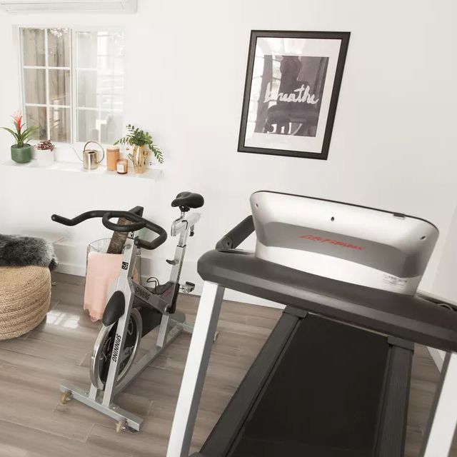 Design a Home Gym Anywhere in Your House - mailchi.mp/rockridgefurni…
#InteriorDesignTrends #interiordesign #interiordecor #homesweethome #interiordesigner #interiorlovers #homegym #workout #fitness #gym #motivation #training #gymlife #exercise #healthylifestyle #healthy #weightloss