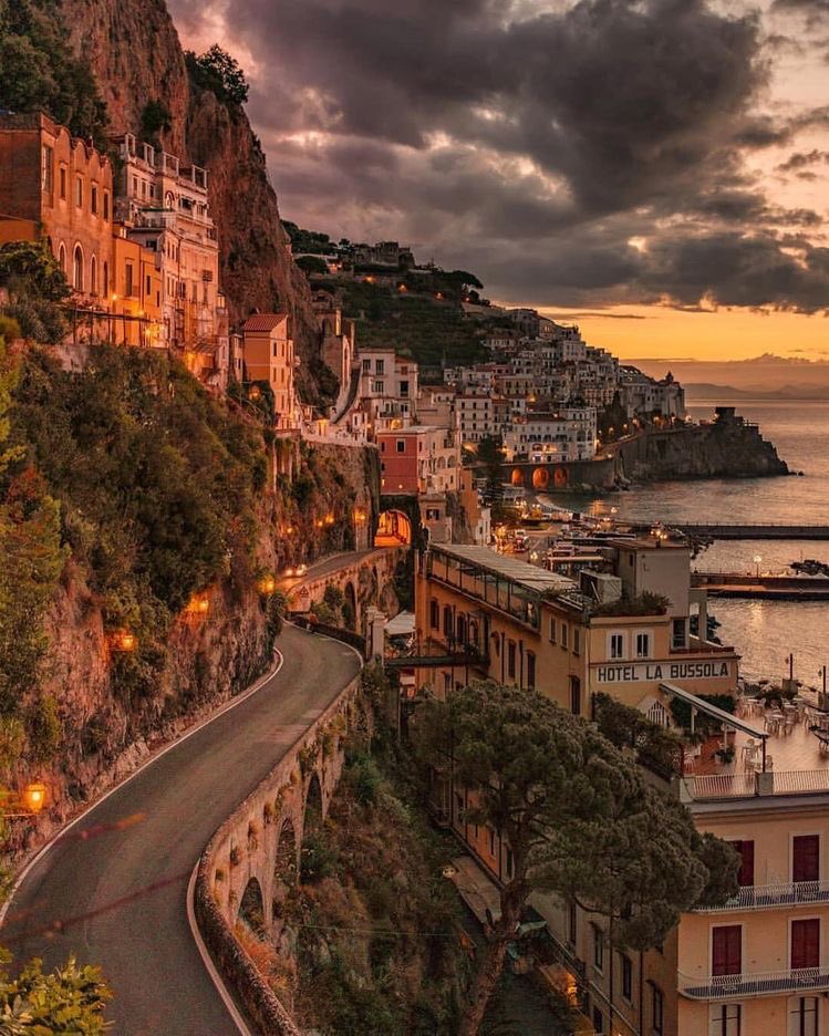 Arteymas_'s tweet photo. Costa Amalfi, Italia https://t.co/28jcCrDy0O