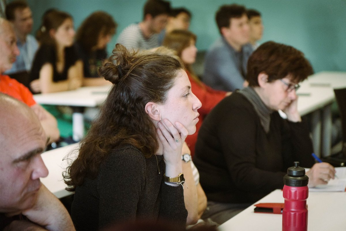 i_laboetie's tweet photo. Conférence et échanges très instructifs avec @DomPlihon et @LaurenceScialom, économistes spécialistes de la crise bancaire ! 

Merci à eux ainsi qu’à @lvslmedia d'avoir co-organisé cet évènement à nos côtés. https://t.co/6BhGcL0w8d