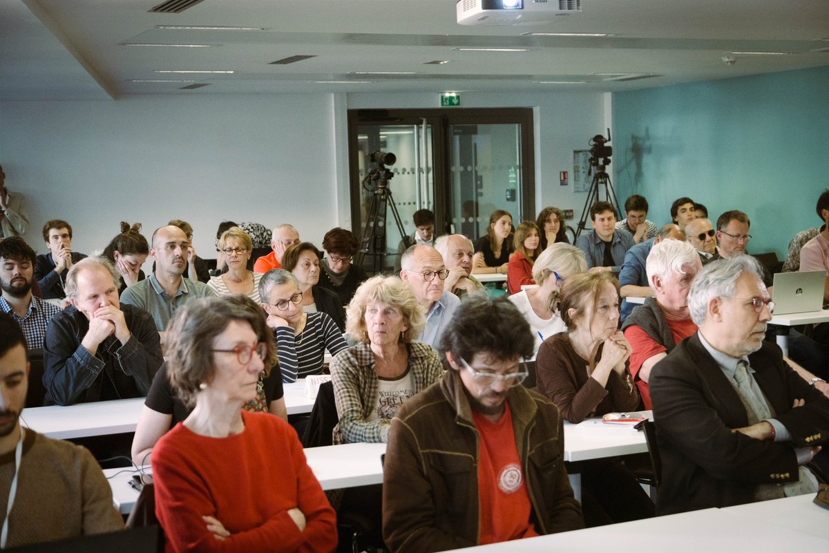 i_laboetie's tweet photo. Conférence et échanges très instructifs avec @DomPlihon et @LaurenceScialom, économistes spécialistes de la crise bancaire ! 

Merci à eux ainsi qu’à @lvslmedia d'avoir co-organisé cet évènement à nos côtés. https://t.co/6BhGcL0w8d