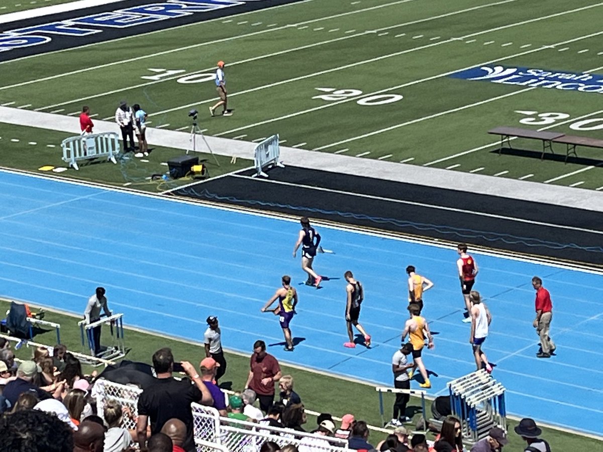 Excited for Jake’s 100m 💜💛
