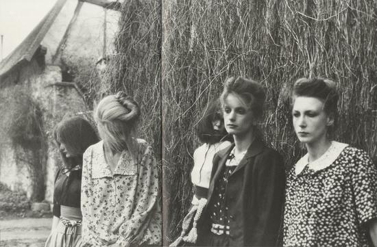 Ana_lves's tweet photo. Women In The Woods by Deborah Turbeville for VOGUE Italia. 1978 https://t.co/0yedg41a2i