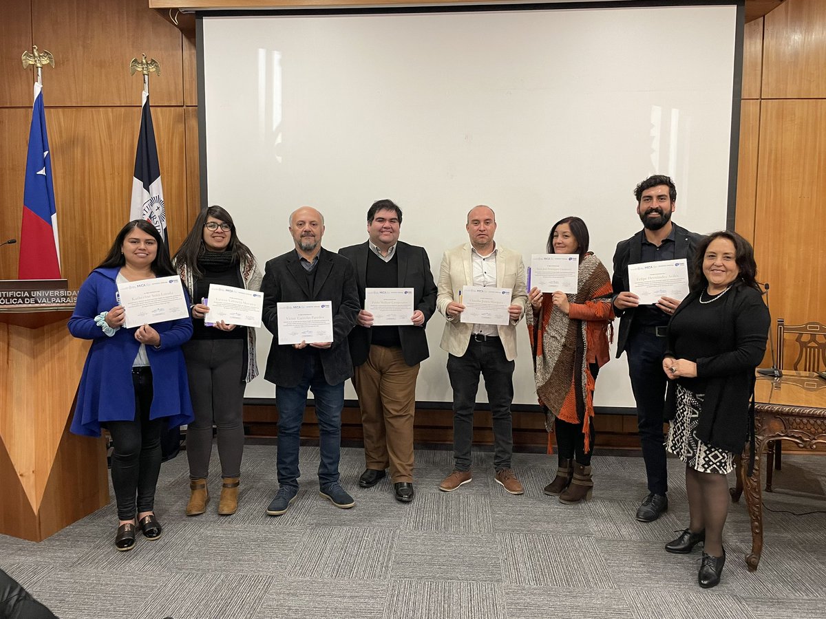 ¡Felicitamos a nuestros y nuestras nuevas graduadas en Diplomado en Educación en Cambio Climático MICA impartido por @cidstempucv de la <a href="/pucv_cl/">PUCV</a> , financiado por el Ministerio de Educación <a href="/Mineduc/">Ministerio de Educación</a> y Fundación Internacional Siemens Stiftung 👏🏻 

Desliza 👉🏻