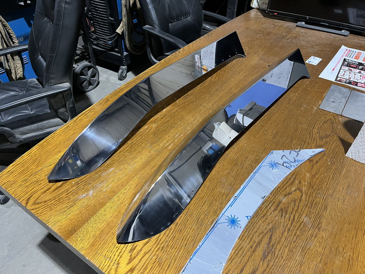 AmMetalcraft's tweet photo. ✨Reflecting perfection in every detail✨ At American Metalcraft Industries, we turn your vision into reality. Discover the beauty of mirror-like finishes and quality craftsmanship. Our number one goal is to make our customers happy! #mirrorfinish #metalfabrication #welding https://t.co/Ibsb5Rpoiz