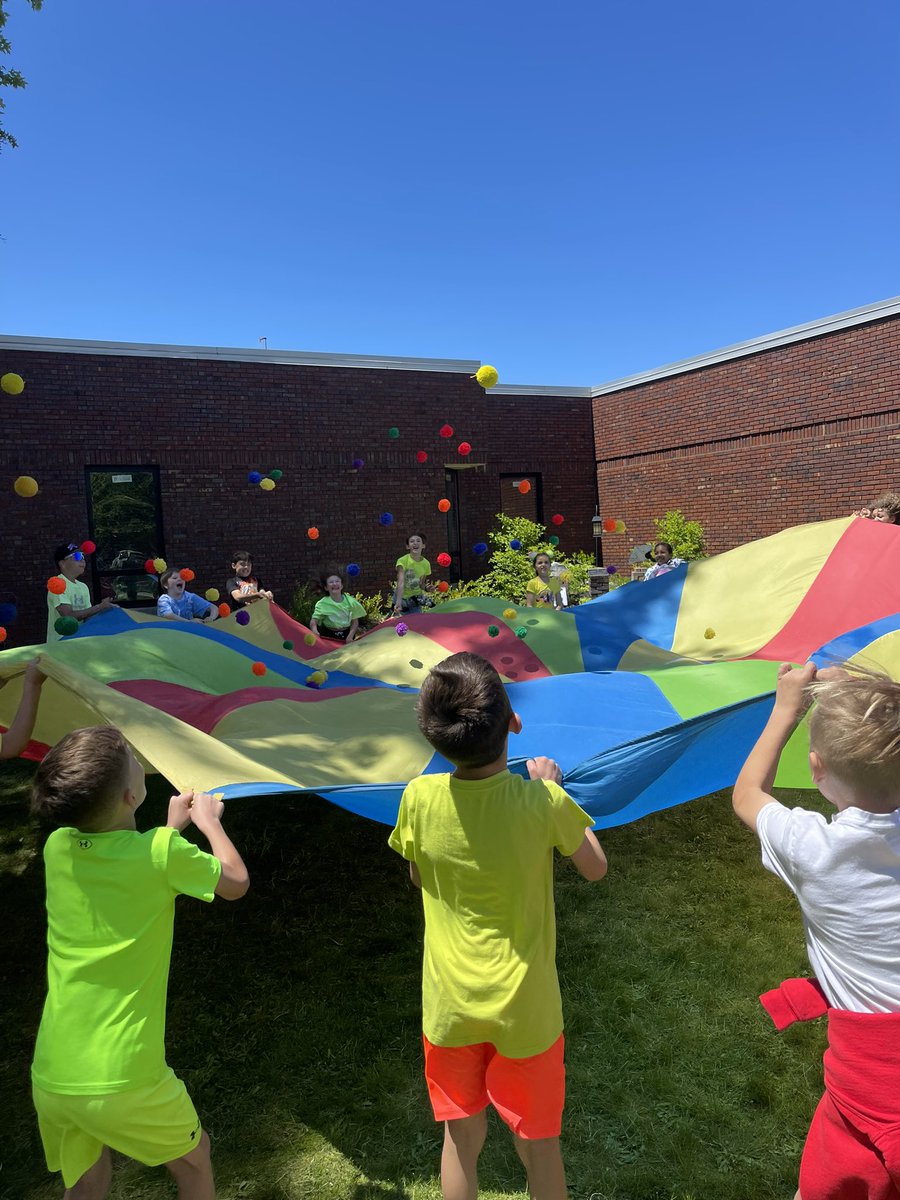 MissSadlik's tweet photo. Thank you Mrs. Caimi and our parent volunteers for an amazing field day! https://t.co/B6GCEZ4J2l