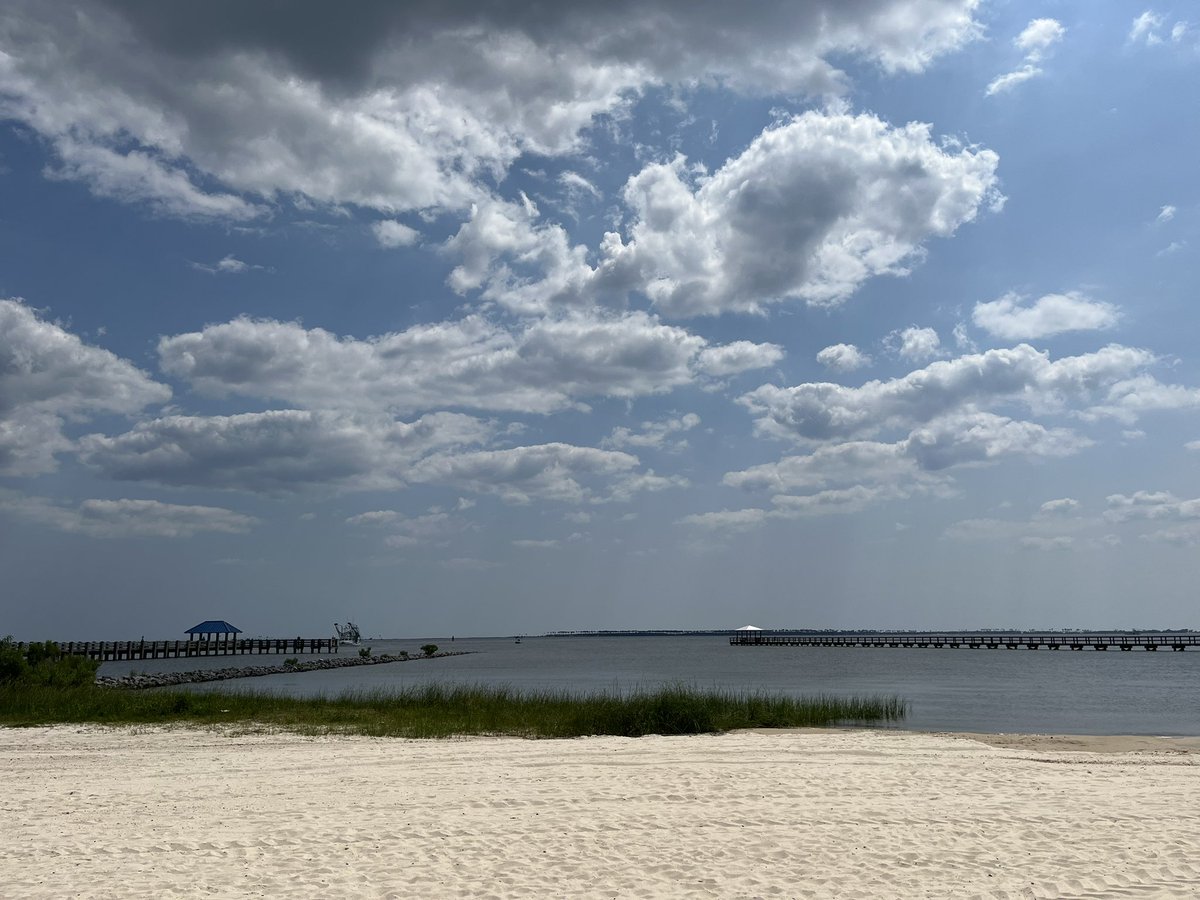 A perfect day on Front Beach 🏖️

#SecretCoast