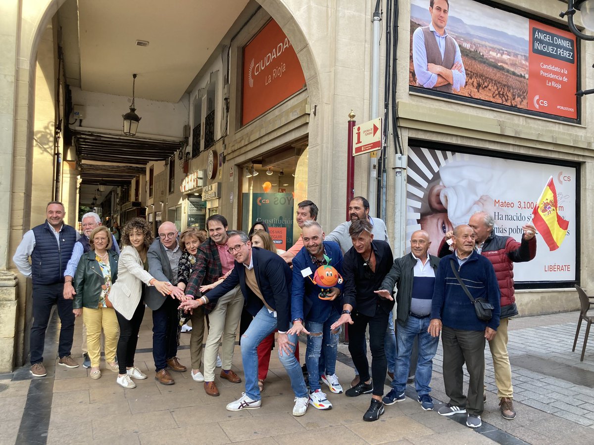 🧡 Y así es como damos por finalizada esta campaña electoral. Con más ilusión si cabe que cuando la empezamos y sabiendo que hemos trabajado duro y que no es un ‘adiós’, es un ‘hasta los Ayuntamientos’, ‘hasta el Parlamento’.

Nos vemos en las urnas, riojanos. #VotaPorLosTuyos