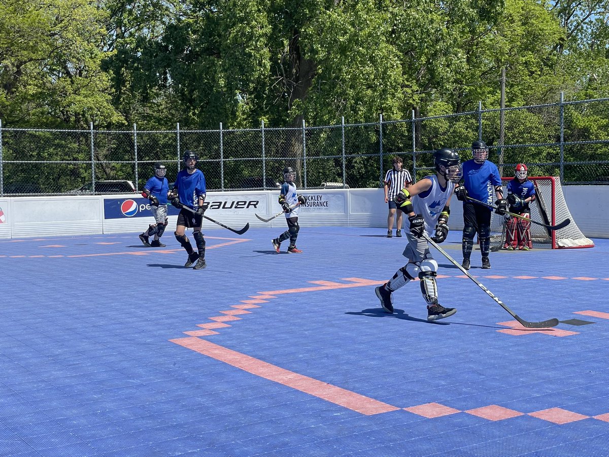 Beautiful day for some ball hockey! Way to go wolves 👏😊⭐️
