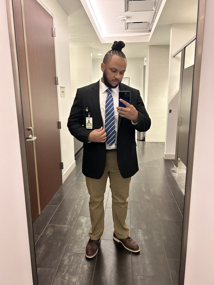 89steelo's tweet image. Dappered up 👌🏾

#TGIF