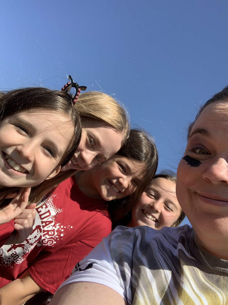 RCMissNJones's tweet photo. Field Day 2023 is a wrap! @BigBirdLeeLee I will miss you so much, next year. Thanks for always going along with my crazy ideas and having so much passion. You’re still and will always be the math to my reading💙 #myredcedars #hanoverproud #TeamHA #FieldDay https://t.co/aGGow7TuhS