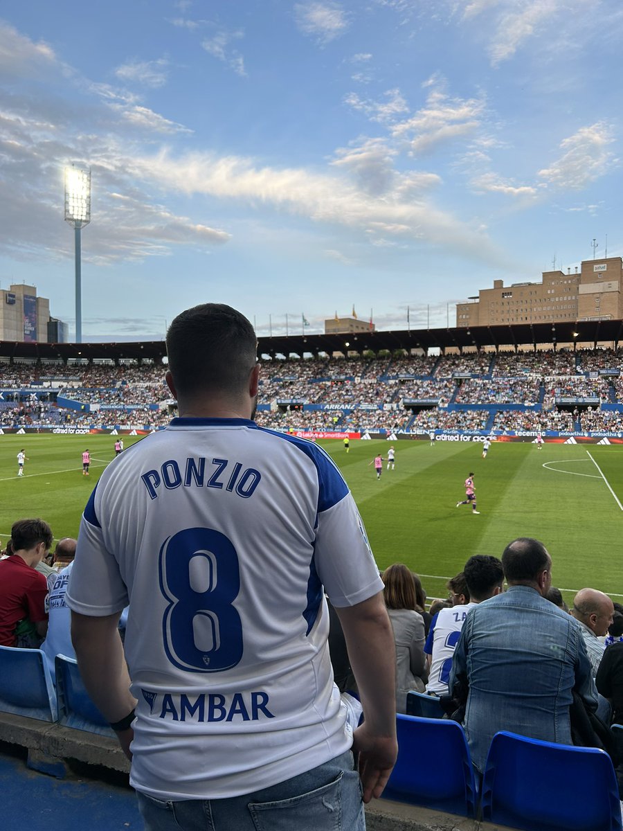 ©️ 𝑫𝒆 𝒄𝒂𝒑𝒊𝒕𝒂𝒏𝒆𝒔 𝒗𝒂 𝒍𝒂 𝒄𝒐𝒔𝒂

#ZapaterTeQuiero 🦁