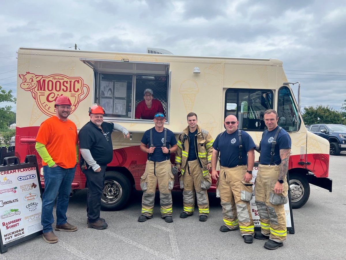 What is better than a sweet treat from Moosic City Ice Cream?  Celebrating 365 days accident free! We are so proud of our Smyrna, TN team for putting #SafetyFirst for the past 365 days! #SteelTechTeam