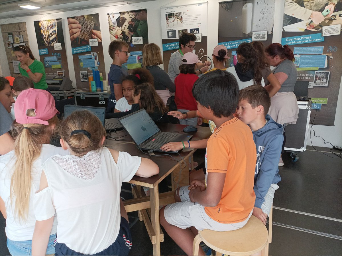 AlainGrycan's tweet photo. @instantscience participe au festival Prim'Aude avec son #Propulseur à Lézignan-Corbières ce week-end.
#Fablab https://t.co/Mn2iyo3wnU