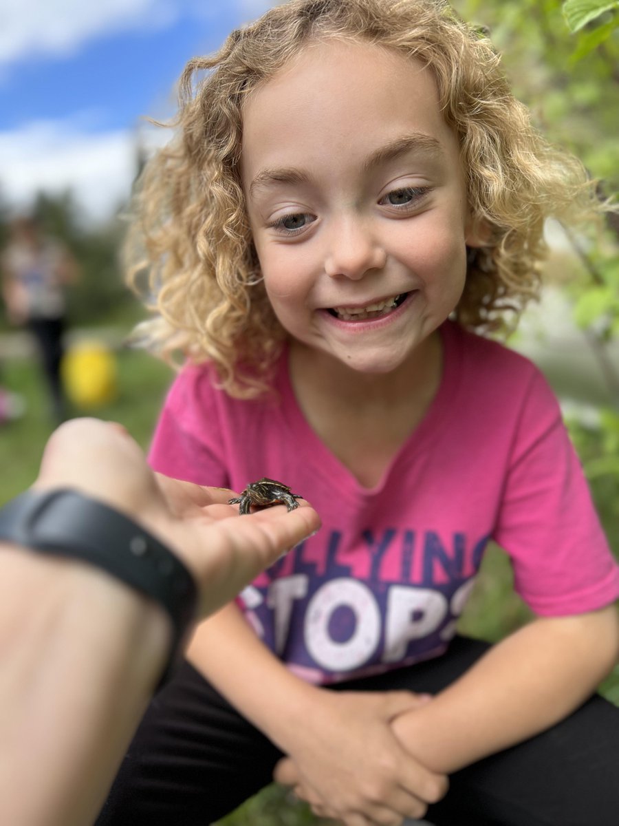 CBEENetwork's tweet image. Many thanks to our funders who helped to bring this hands-on, place based environmental education opportunity to Trail students: @TheTrustInfo, @scienceworldca, Le Roi Community Foundation - and the BC Parks Regional Park Enhancement Fund