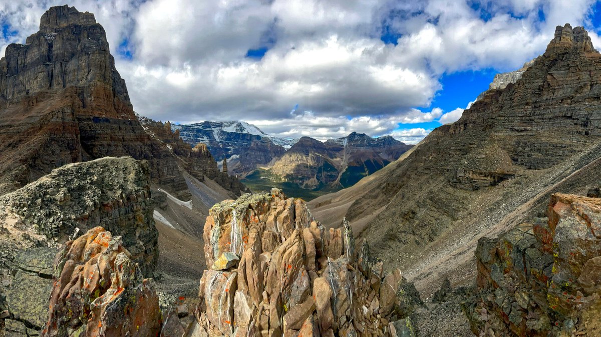 Here's three solid reason why you should hike around Moraine Lake this summer.
#exploremorainelake #banffbirds #explorebanff #morainelake #explorealberta #banfflakelouise #banfflife #albertarockies #morainelakecanada #lakelouise