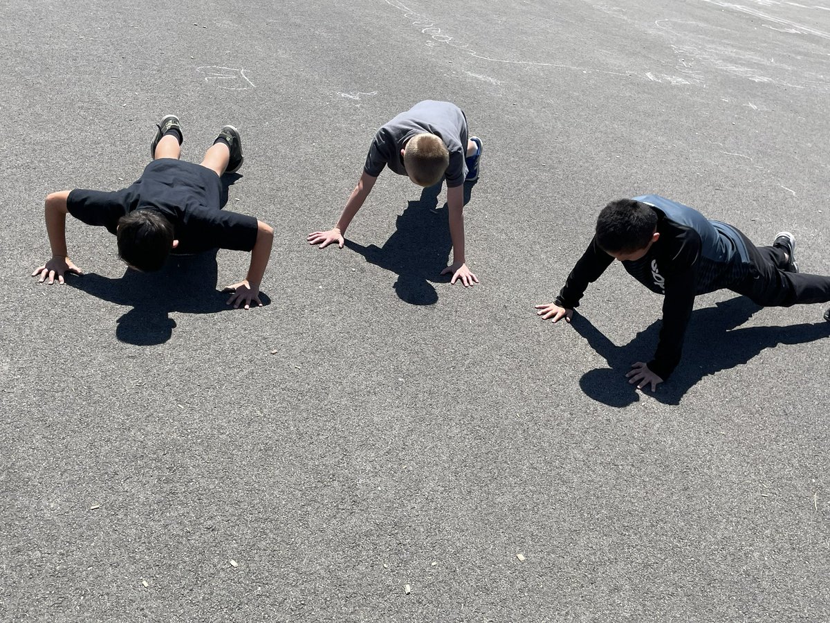 Feldman1Steve's tweet photo. I had my annual basketball game with some students. Me and my secretary vs. some 4th graders. We took care of business for sure and they had to do some push-ups. #friendlycompetition #basketball #makingschoolfun https://t.co/QWwr2vFHeu