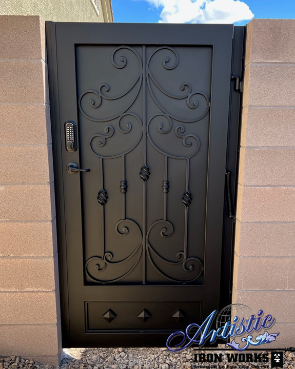 Beautiful side gate with a keyless combination lock

#custommade #smallbusiness #lasvegas #downtownlasvegas #wroughtiron #home